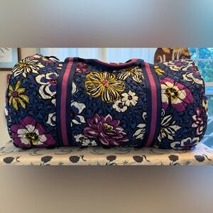NWOT Vera Bradley Sport Duffel Overnight Bag African Violet Pattern